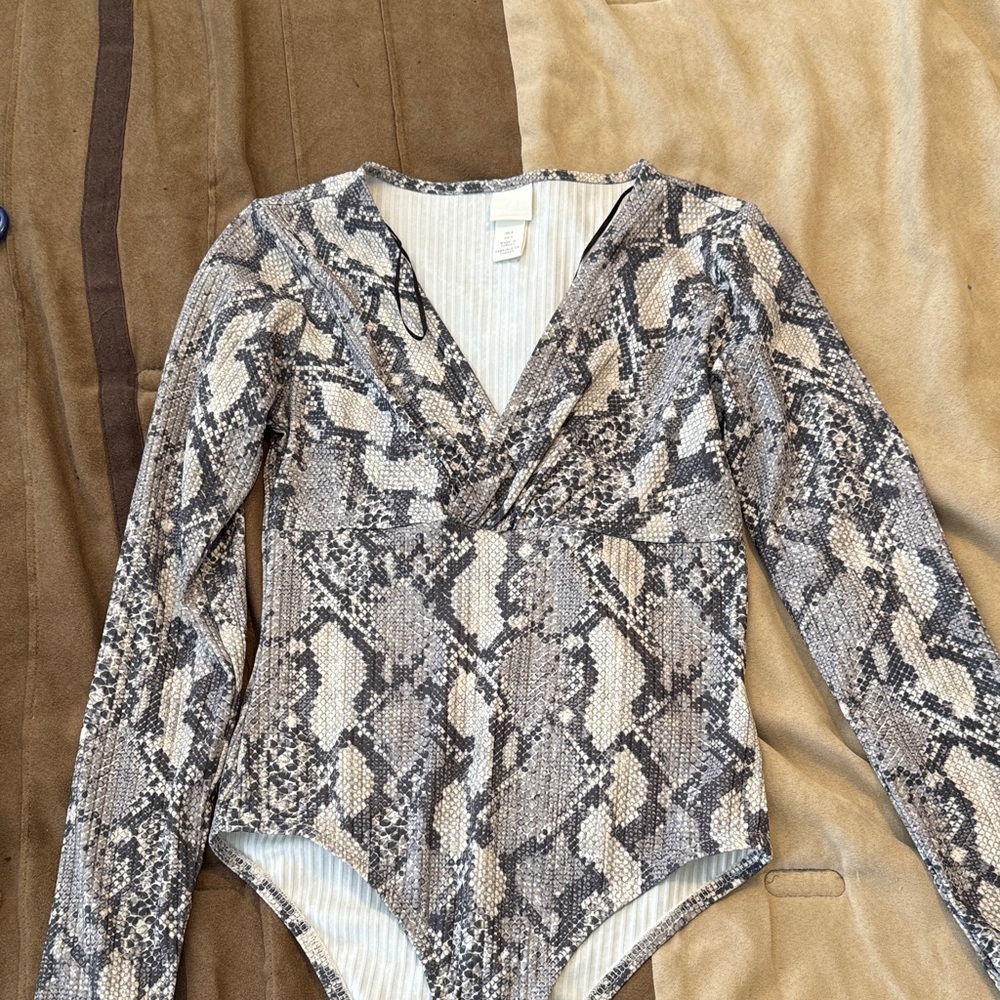 H&M Black and White Patterned Bodysuit